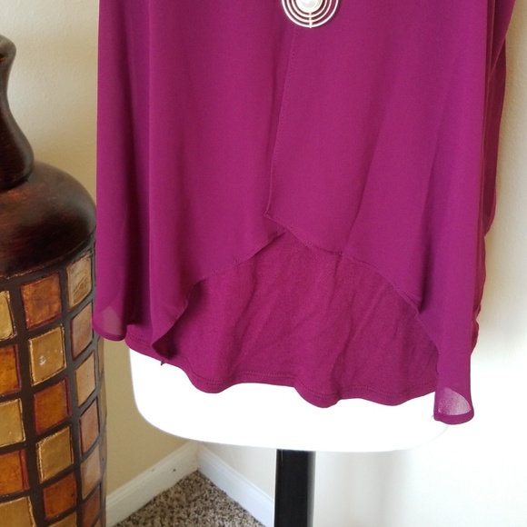 B.wear blouse - Picture 2 of 4